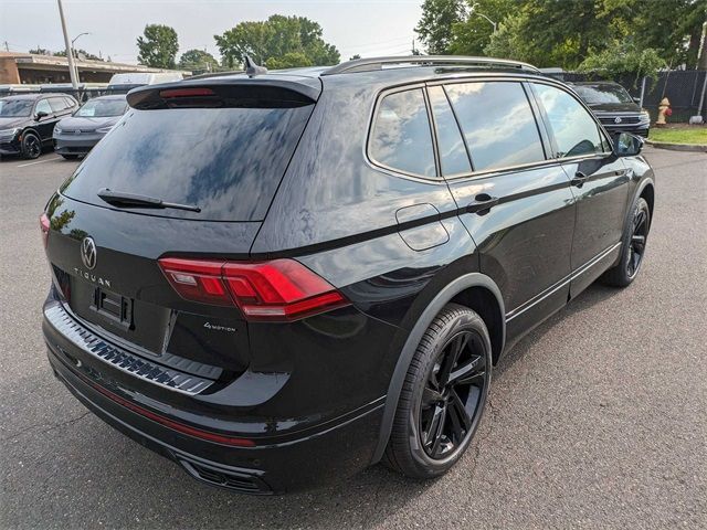 2024 Volkswagen Tiguan SE R-Line Black