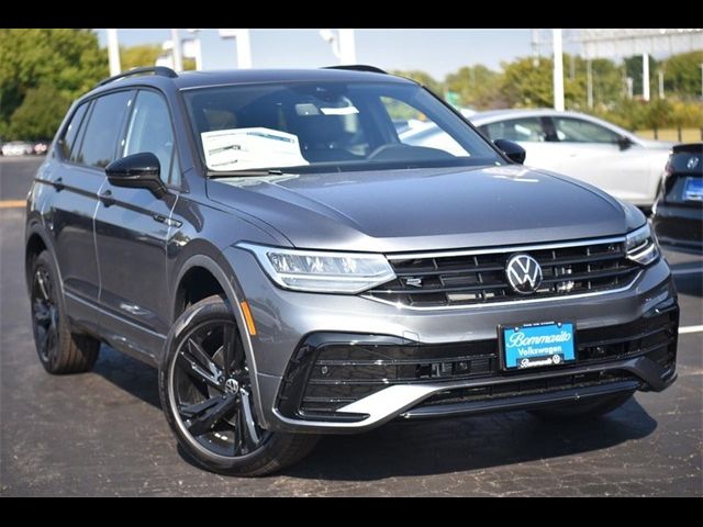 2024 Volkswagen Tiguan SE R-Line Black