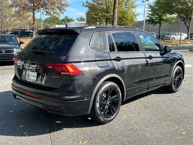 2024 Volkswagen Tiguan SE R-Line Black