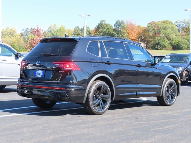 2024 Volkswagen Tiguan/Taos SE R-Line Black