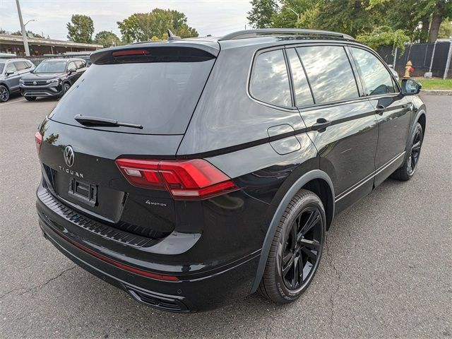 2024 Volkswagen Tiguan/Taos SE R-Line Black