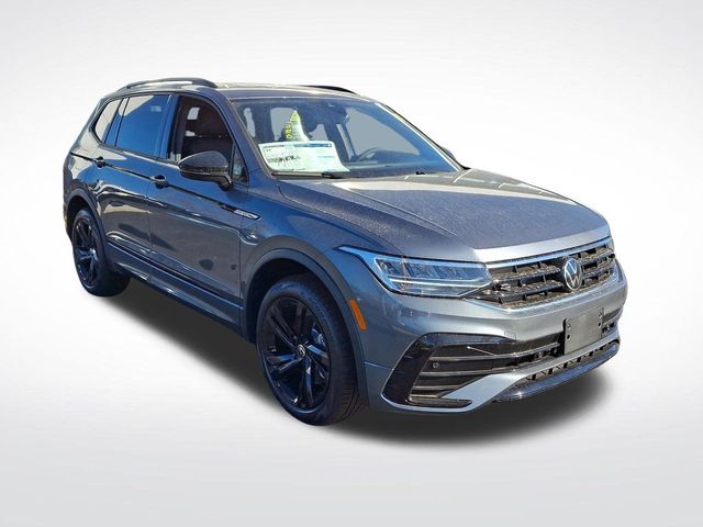 2024 Volkswagen Tiguan SE R-Line Black
