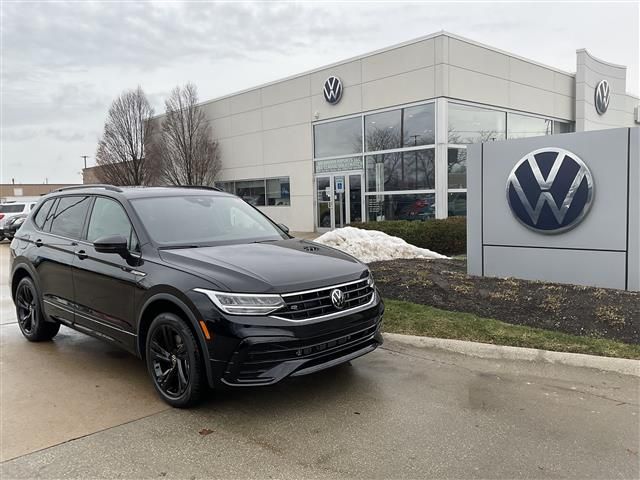 2024 Volkswagen Tiguan SE R-Line Black