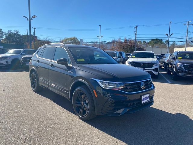 2024 Volkswagen Tiguan SE R-Line Black