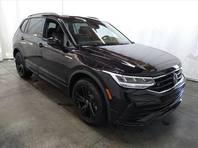 2024 Volkswagen Tiguan/Taos SE R-Line Black