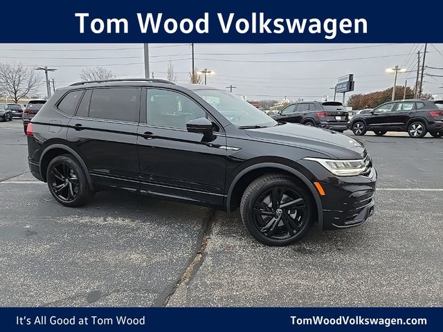 2024 Volkswagen Tiguan/Taos SE R-Line Black