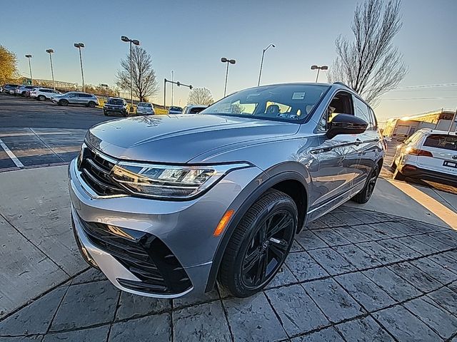 2024 Volkswagen Tiguan/Taos SE R-Line Black