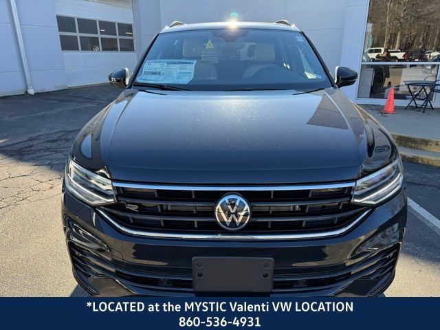 2024 Volkswagen Tiguan SE R-Line Black