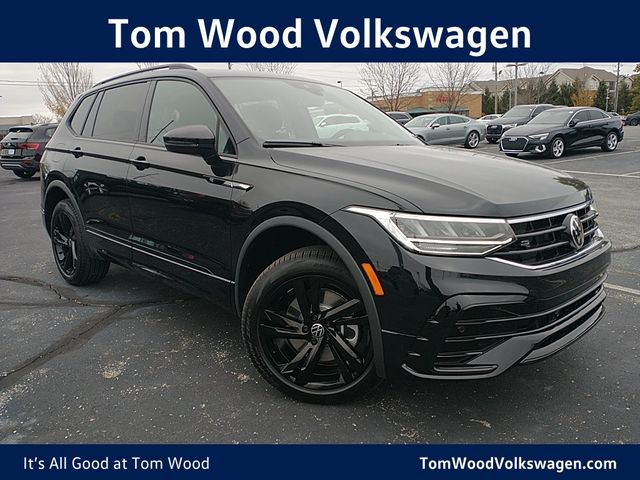 2024 Volkswagen Tiguan SE R-Line Black