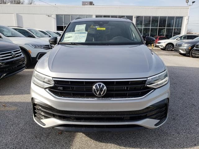 2024 Volkswagen Tiguan SE R-Line Black