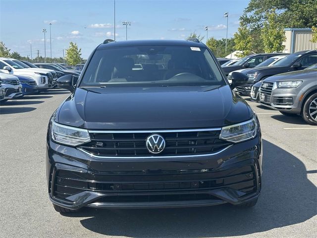 2024 Volkswagen Tiguan SE R-Line Black