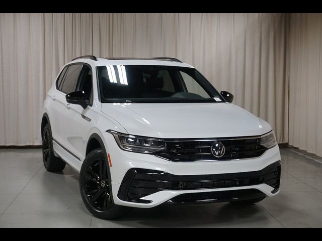 2024 Volkswagen Tiguan SE R-Line Black