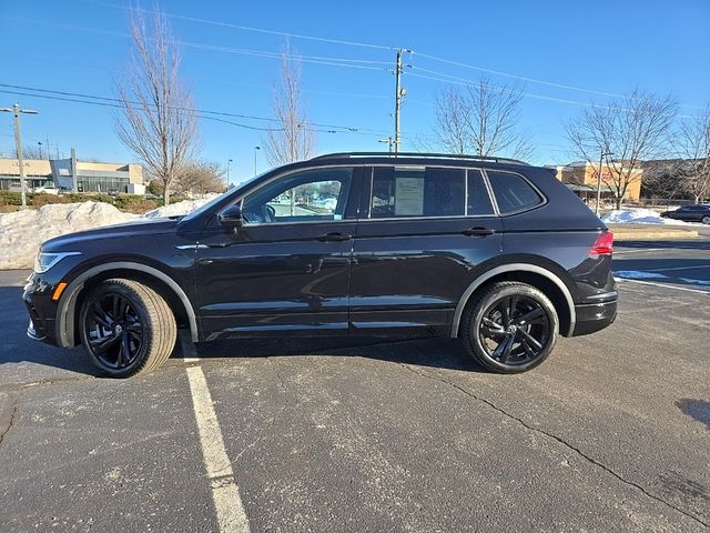 2024 Volkswagen Tiguan SE R-Line Black