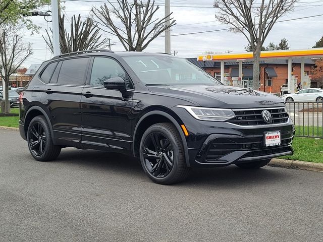 2024 Volkswagen Tiguan SE R-Line Black