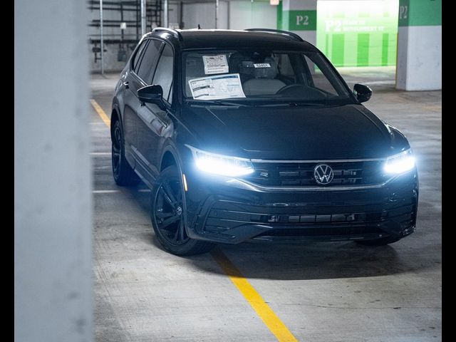 2024 Volkswagen Tiguan SE R-Line Black