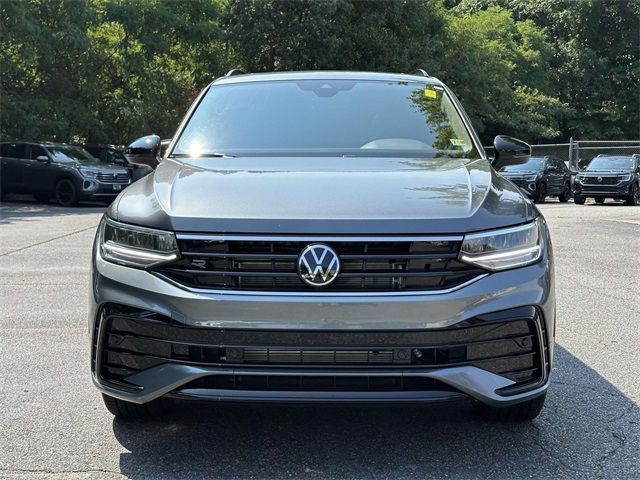 2024 Volkswagen Tiguan SE R-Line Black