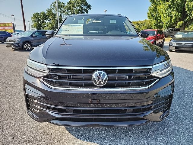 2024 Volkswagen Tiguan SE R-Line Black