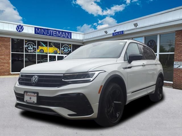 2024 Volkswagen Tiguan SE R-Line Black