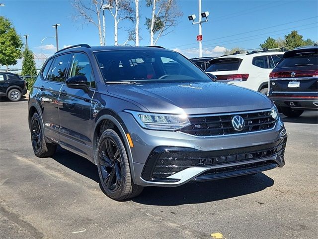 2024 Volkswagen Tiguan SE R-Line Black