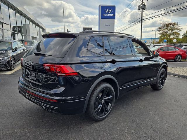 2024 Volkswagen Tiguan/Taos SE R-Line Black