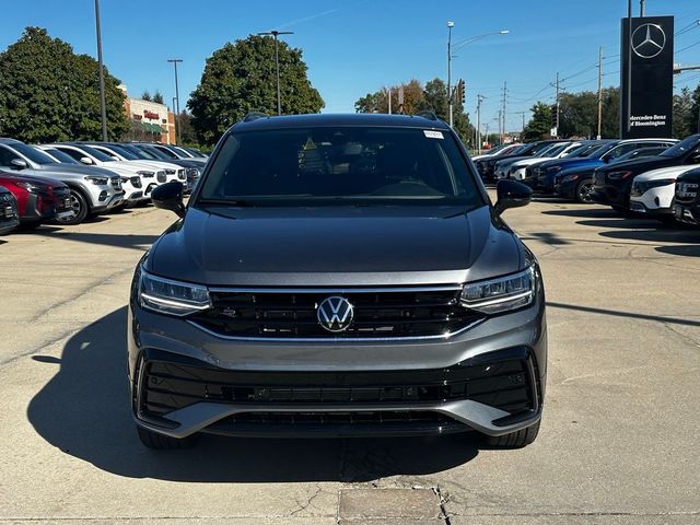 2024 Volkswagen Tiguan/Taos SE R-Line Black