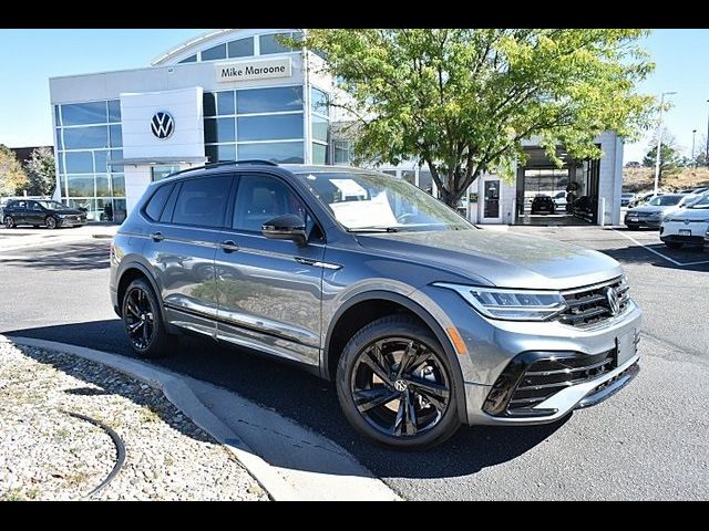 2024 Volkswagen Tiguan SE R-Line Black