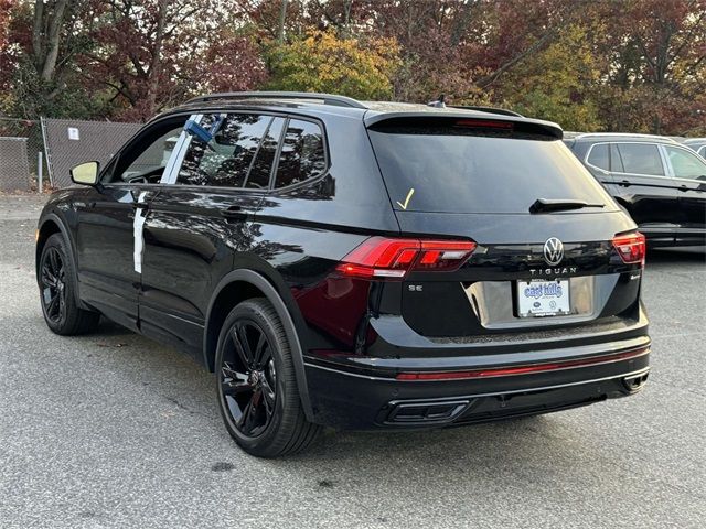 2024 Volkswagen Tiguan/Taos SE R-Line Black