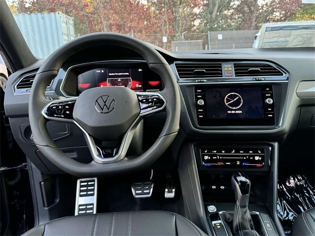 2024 Volkswagen Tiguan/Taos SE R-Line Black