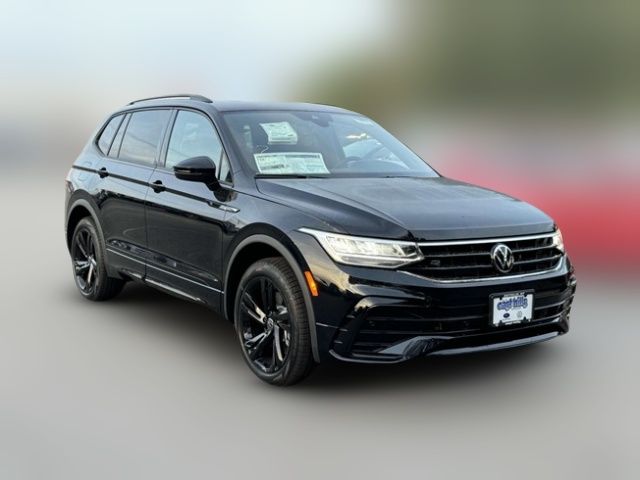 2024 Volkswagen Tiguan/Taos SE R-Line Black