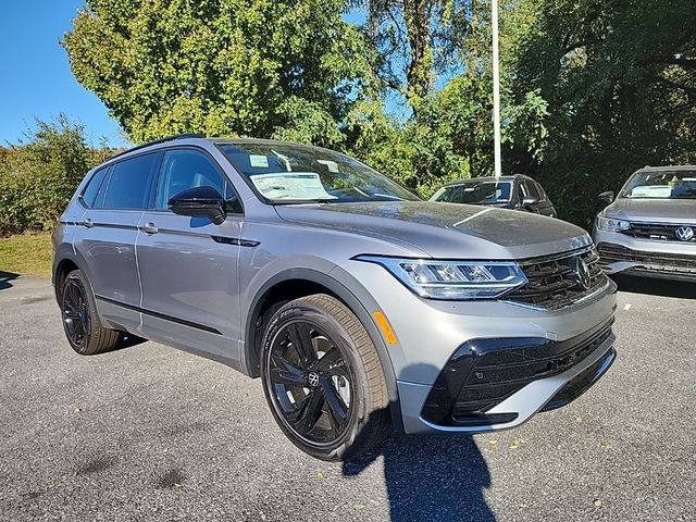 2024 Volkswagen Tiguan/Taos SE R-Line Black