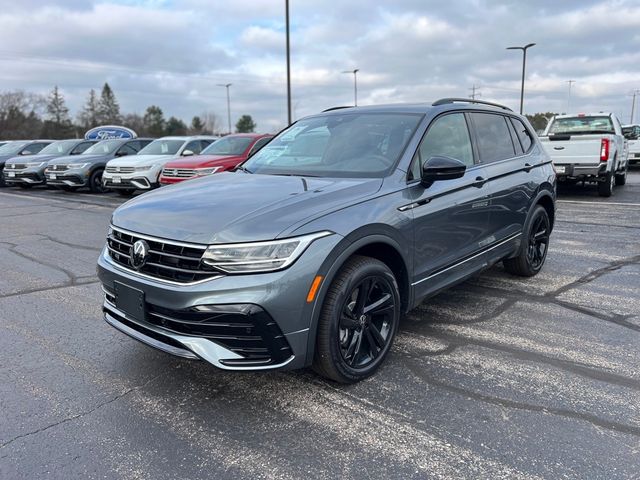 2024 Volkswagen Tiguan SE R-Line Black