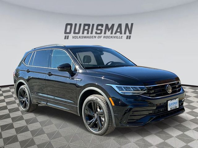 2024 Volkswagen Tiguan SE R-Line Black