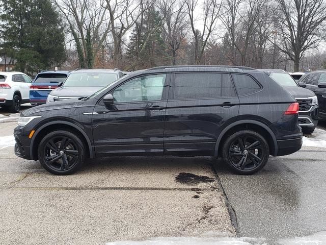 2024 Volkswagen Tiguan SE R-Line Black