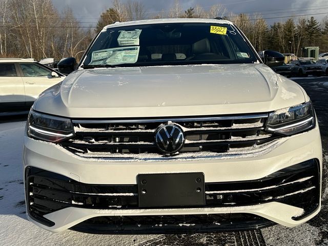 2024 Volkswagen Tiguan SE R-Line Black