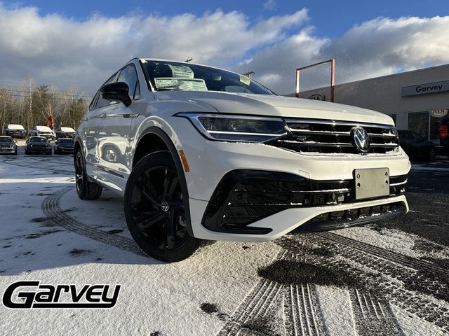 2024 Volkswagen Tiguan SE R-Line Black