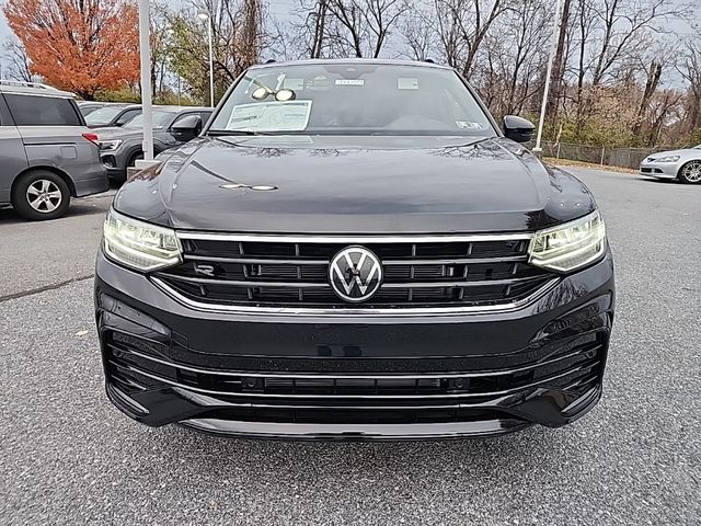 2024 Volkswagen Tiguan SE R-Line Black