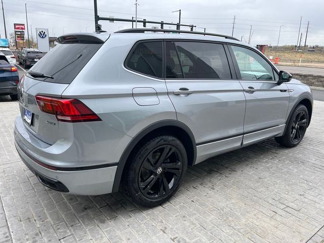 2024 Volkswagen Tiguan SE R-Line Black
