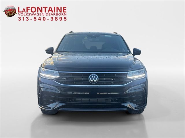 2024 Volkswagen Tiguan SE R-Line Black