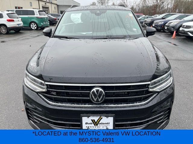 2024 Volkswagen Tiguan SE R-Line Black