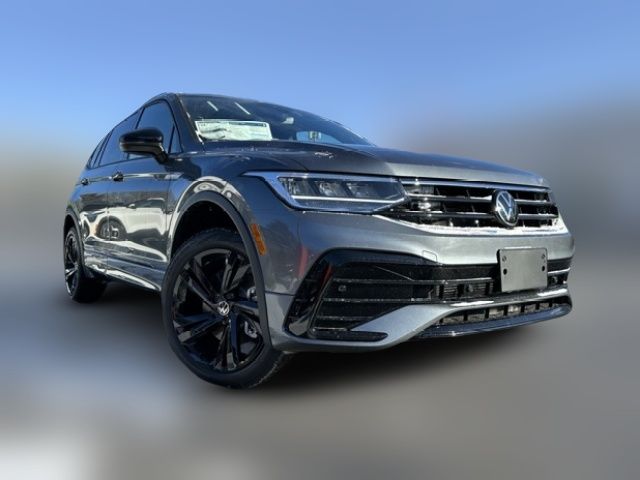 2024 Volkswagen Tiguan SE R-Line Black