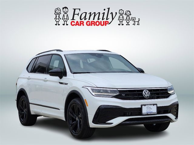 2024 Volkswagen Tiguan SE R-Line Black