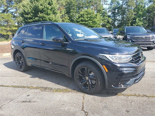 2024 Volkswagen Tiguan SE R-Line Black