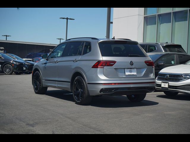 2024 Volkswagen Tiguan SE R-Line Black