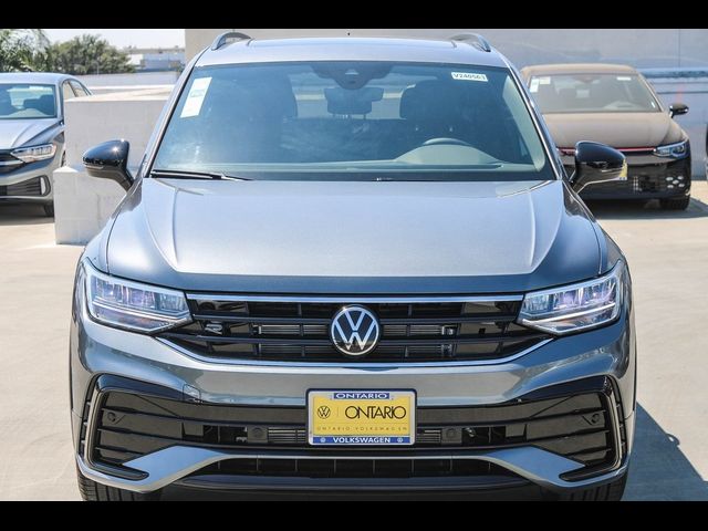 2024 Volkswagen Tiguan SE R-Line Black