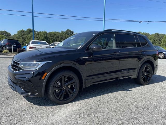 2024 Volkswagen Tiguan SE R-Line Black