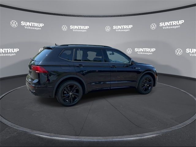 2024 Volkswagen Tiguan SE R-Line Black