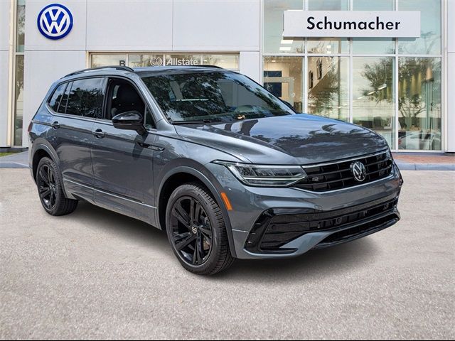 2024 Volkswagen Tiguan SE R-Line Black