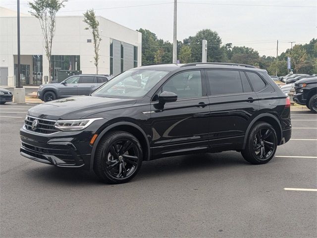 2024 Volkswagen Tiguan SE R-Line Black