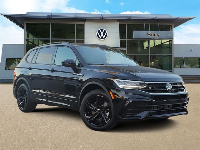 2024 Volkswagen Tiguan SE R-Line Black