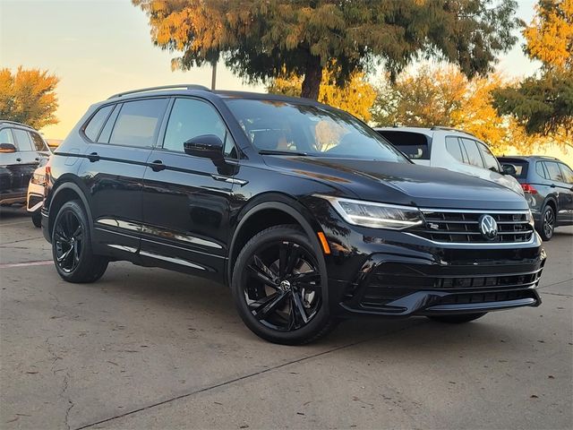 2024 Volkswagen Tiguan SE R-Line Black